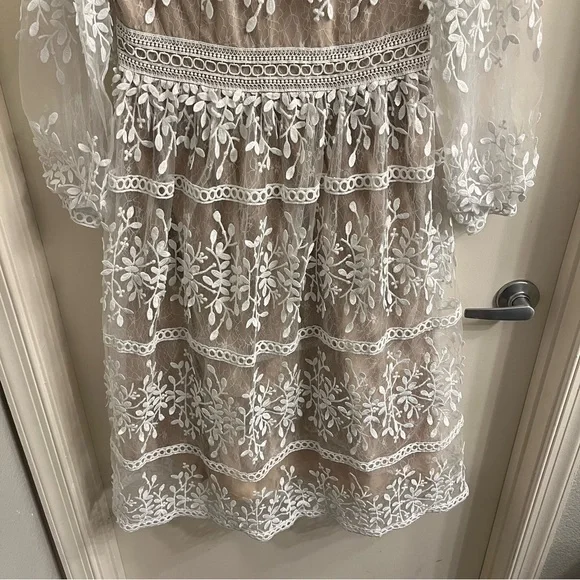Ivy City Co Cream Lace Midi Dress - Picture 6 of 15